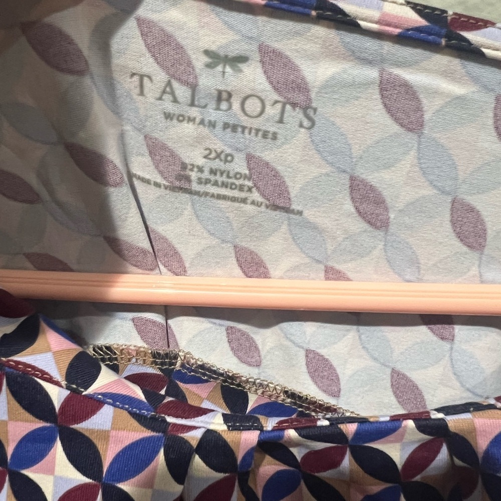 Talbots Women's Geometric Top Colorful 2XLP EUC Nylon Blend - Picture 2 of 2